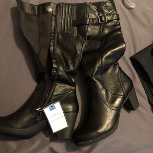Ladies tall black boots